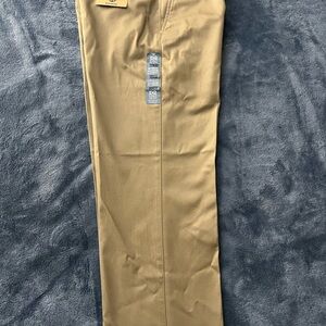Dockers Men's Khaki Chinos